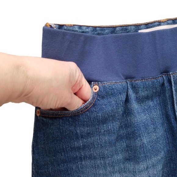 ASOS Maternity Frayed Hem Jean Shorts‎ Sz. 4 - Picture 3 of 8